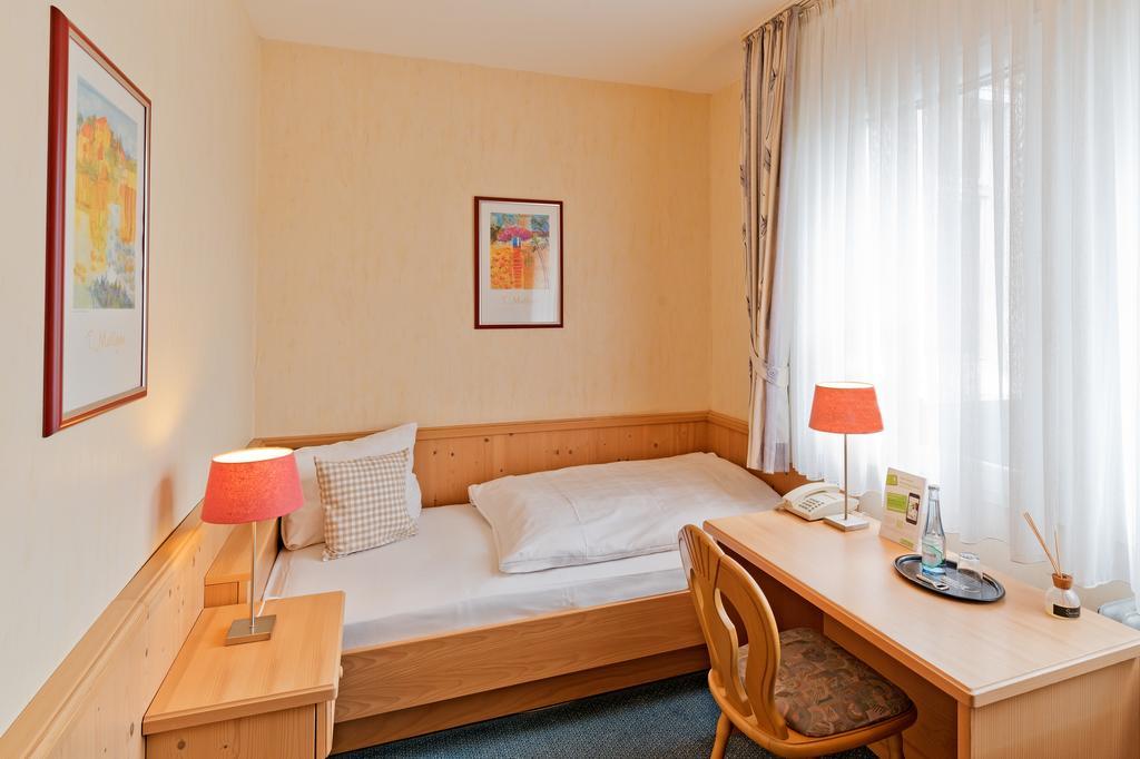 Hotel Bergischer Hof Windeck Экстерьер фото